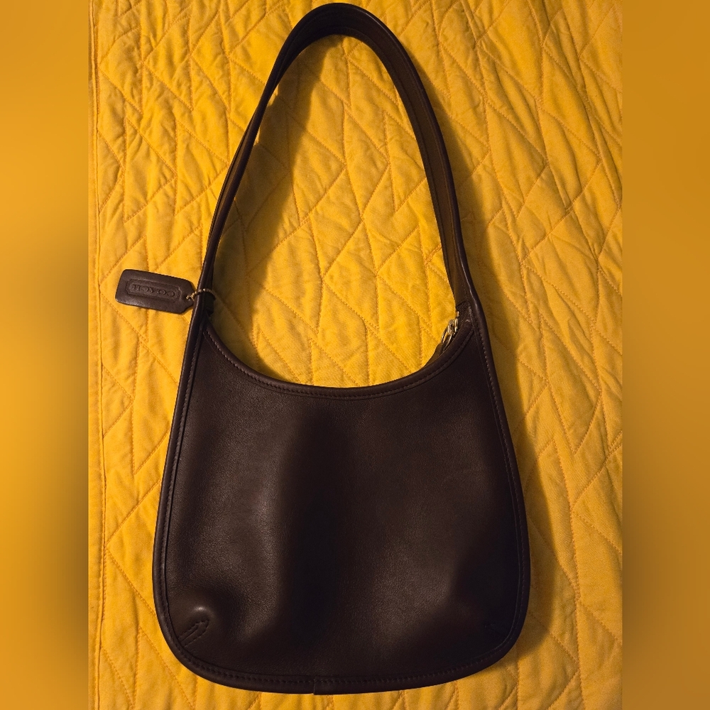 ITEMS IS SOLD- Vintage Coach style 9020